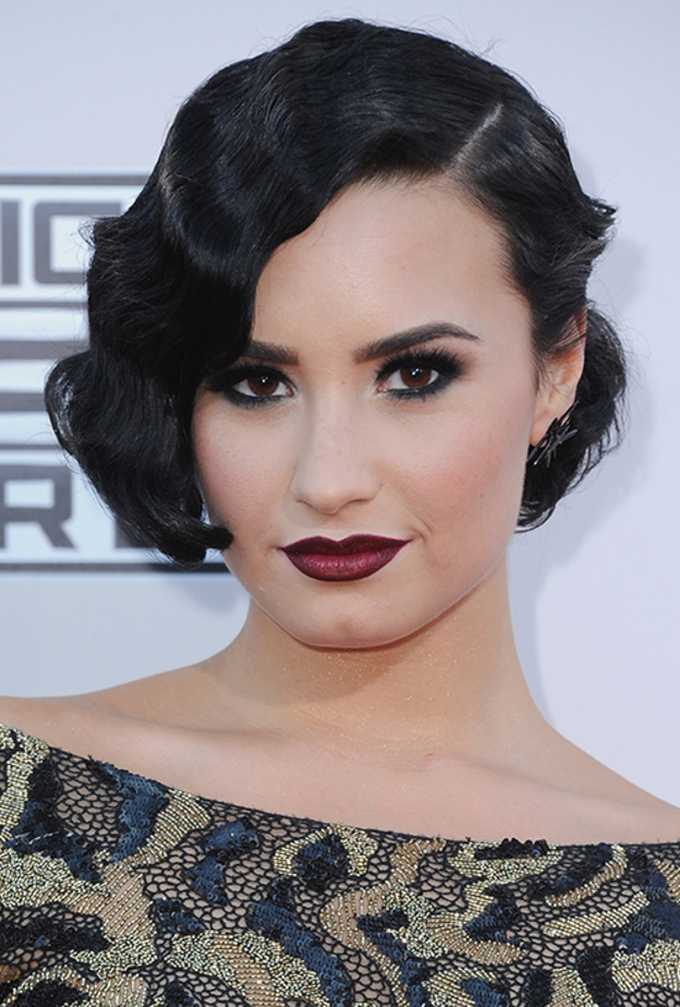  مكياج كلاسيكي قوي استوحيه من ديمي