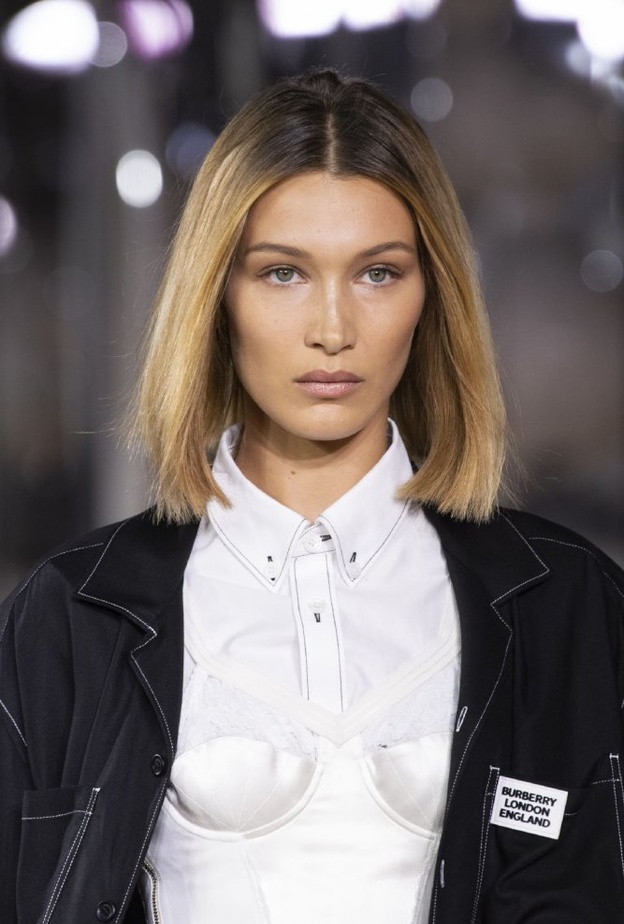 فاونديشن طبيعي ومشرق من Burberry