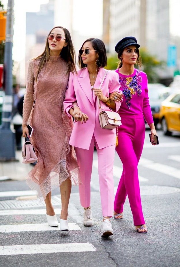 درجات اللون الزهري موضة هذا الموسم