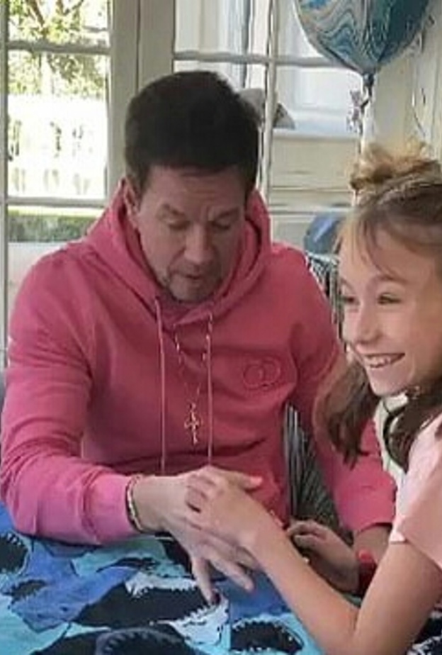 مارك والبرج و ابنته 