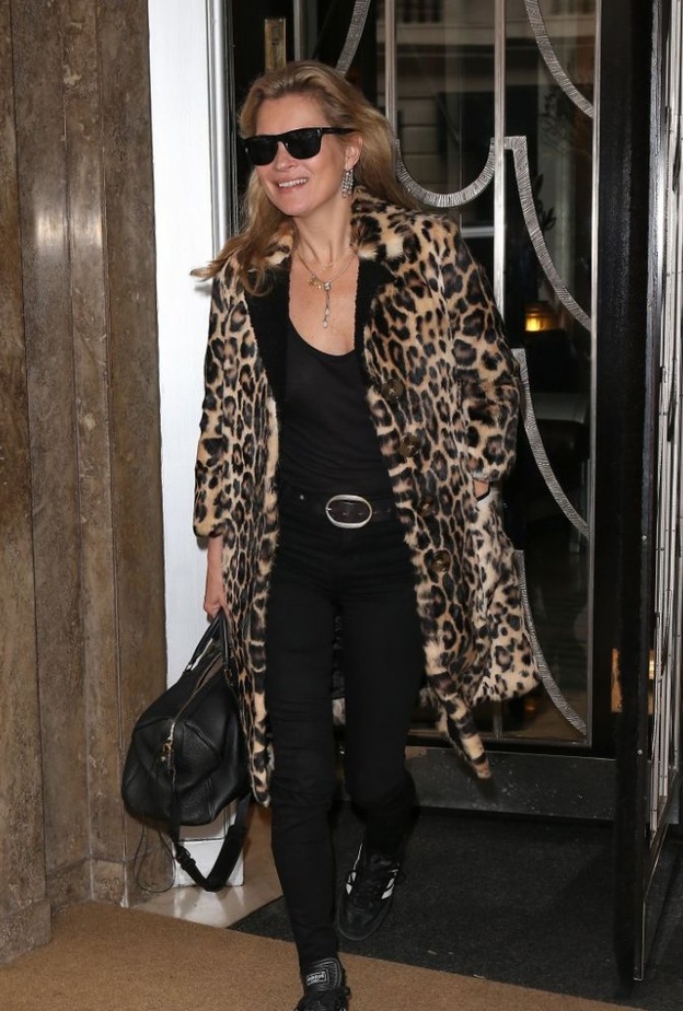 بعض العلامات التجارية بدأت بتصنيع المستلزمات الطبية