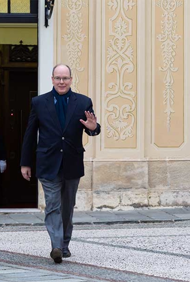 أول ظهور للأمير ألبرت بعد مغادرته الحجر الصحي وتعافيه من كورونا