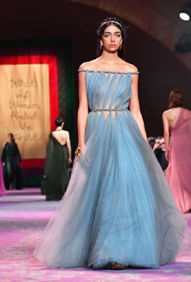 فساتين خطوبة 2020 من ديور