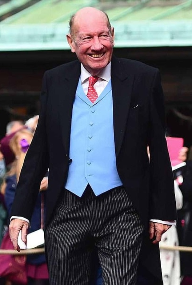 نقل والد زوج الأميرة يوجين إلى العناية المركزة بعد إصابته بفيروس كورونا