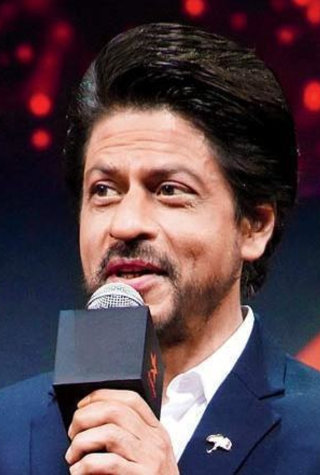 شاروخان يدعم مبادرات خيرية لمواجهة كورونا