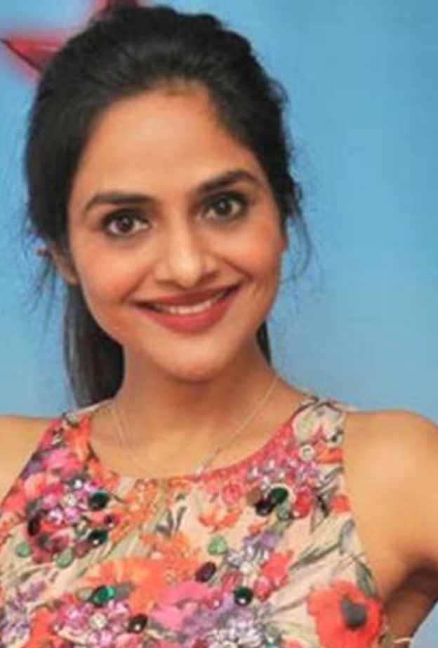  مادهو هي ممثلة هندية، ولدت في 26 مارس 1972