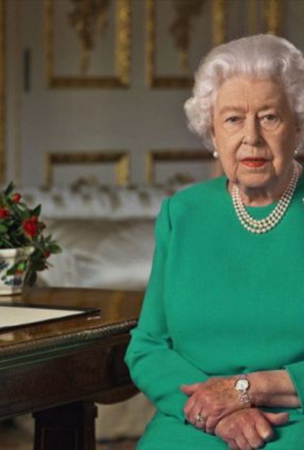 تعرف على صندوق مجوهرات الملكة إليزابيث الثانية الذي لا يقدر بثمن