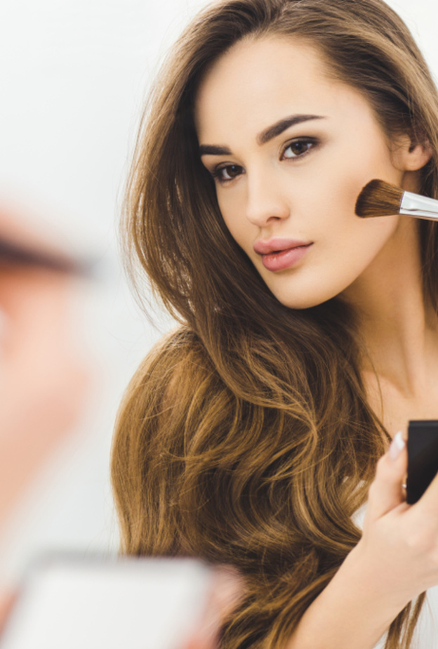 طريقة عمل مكياج خفيف وبسيط اثناء الحجر المنزلي