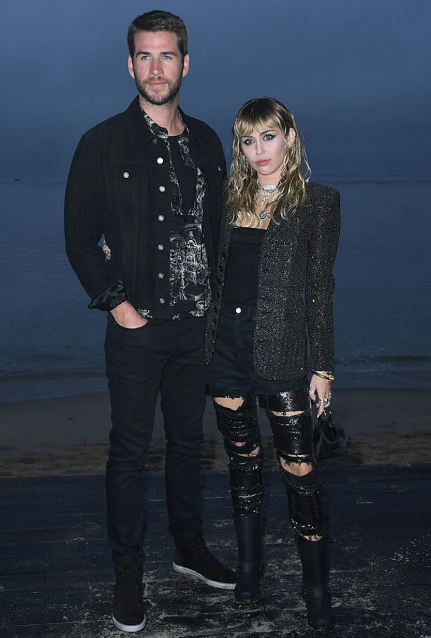 ليام هيمسورث و مايلي سايرس 