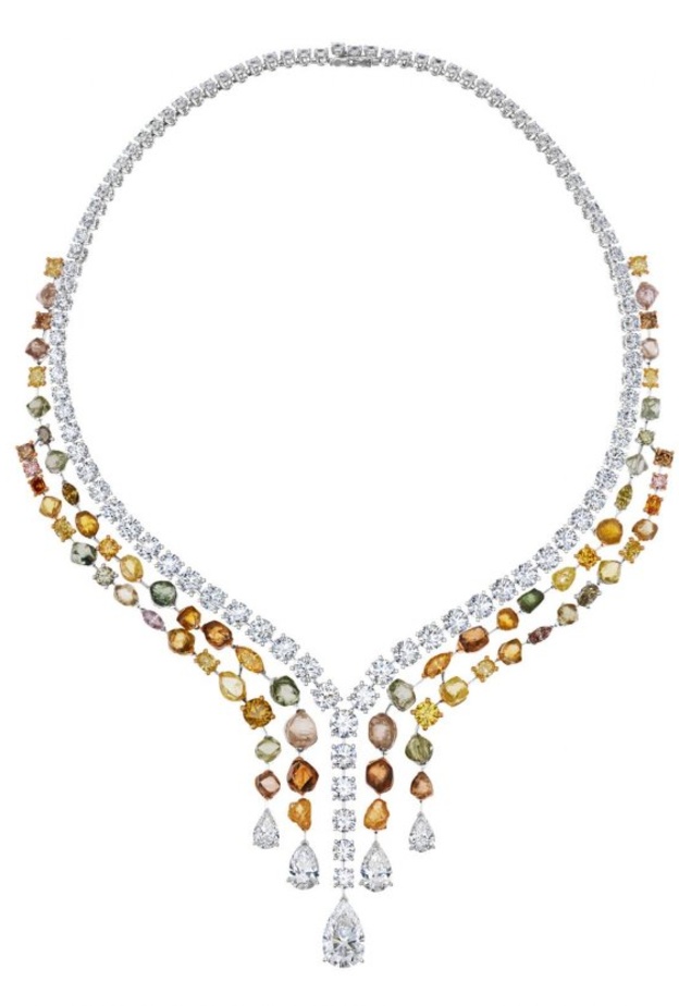  قلادة من دي بيرز De Beers