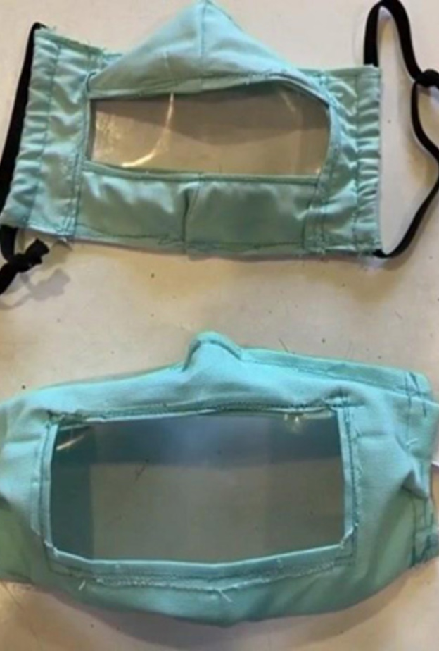 طالبة جامعية تبتكر كمامة مفتوحة للصم والبكم