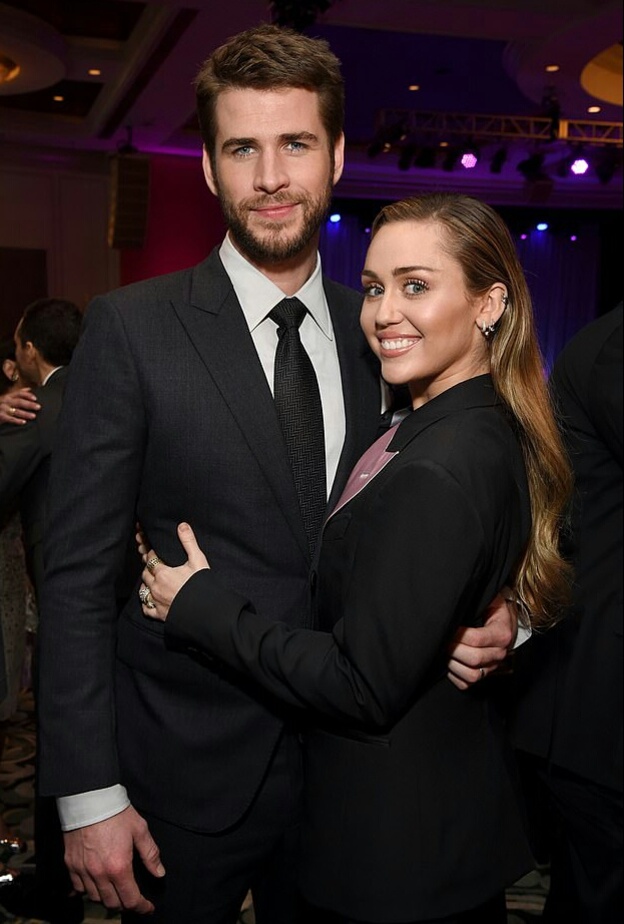 ليام هيمسوورث و مايلي سايرس 