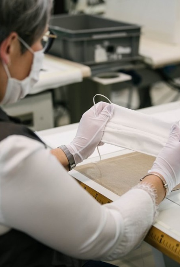 Louis Vuitton تُطلق عملية إنتاج مئات الآلاف من الأقنعة 