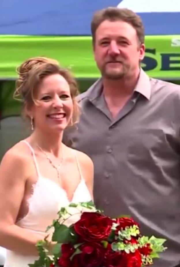  عروسين يبتكران فكرة جديدة لإقاكة حفل الزفاف في زمن كورونا