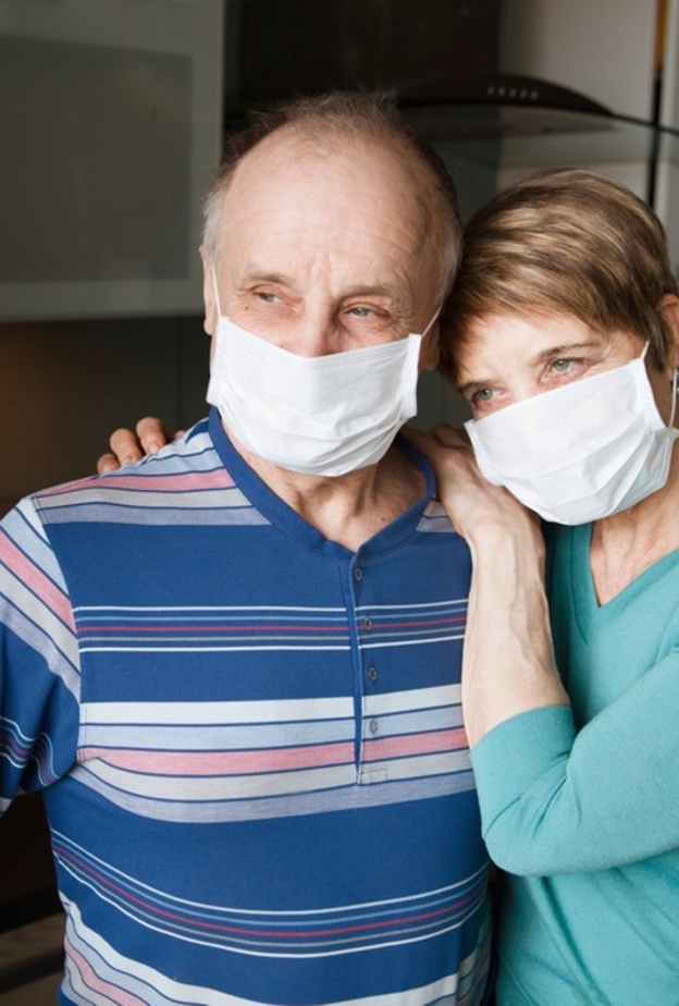 نصائح لتعزيز صحة المصابين بضعف المناعة وكبار السن