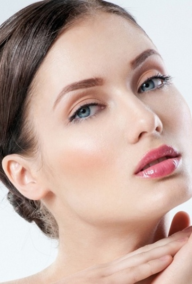 نصائح لتحافظي على شباب بشرتك في فترة الحجر المنزلي