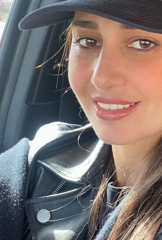 الفنانة حلا شيحة