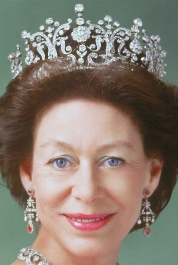 حكايات مجوهرات لها تاريخ.. من قلادة ماري خوسيه آخر ملكات إيطاليا.. إلى تاج الأميرة مارغريت