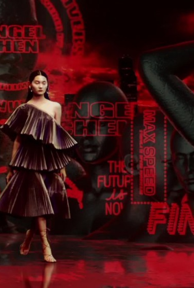 من عرض المصممة Angel Chen