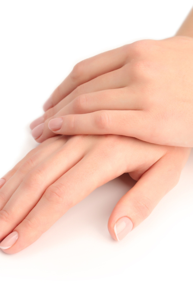 تعرفي على كيفية إزالة تجاعيد اليدين بتقنية الليزر