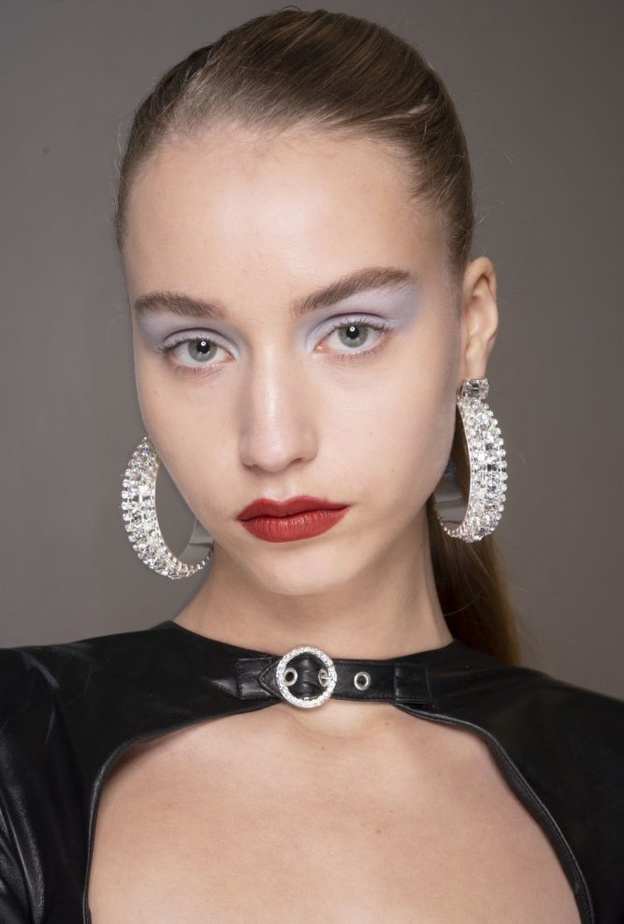 مكياج عيون باللون الازرق الباستيل لرمضان 2020 من دار Mimi Wade