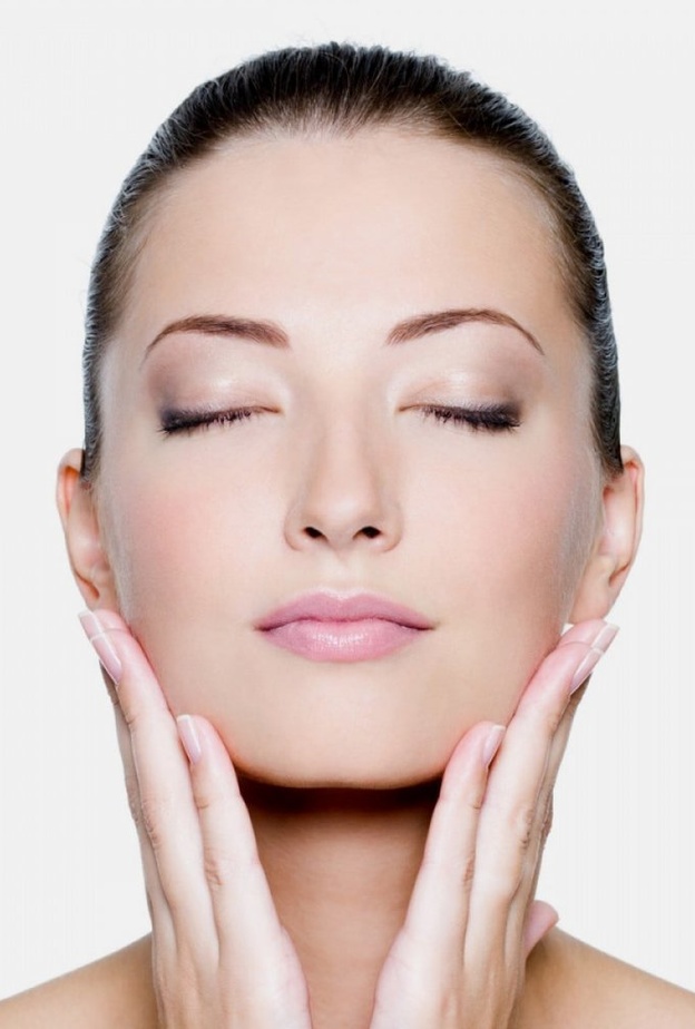 ضعي ماسك العدس الأحمر مع زيت اللوز لتبييض بشرتك