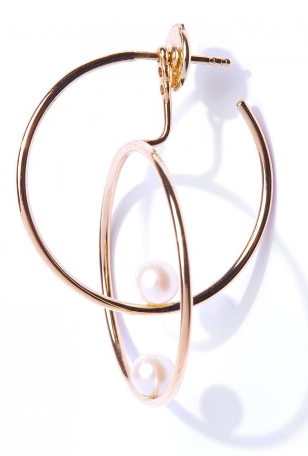  أقراط من أنيسا كيرميتش Anissa Kermiche