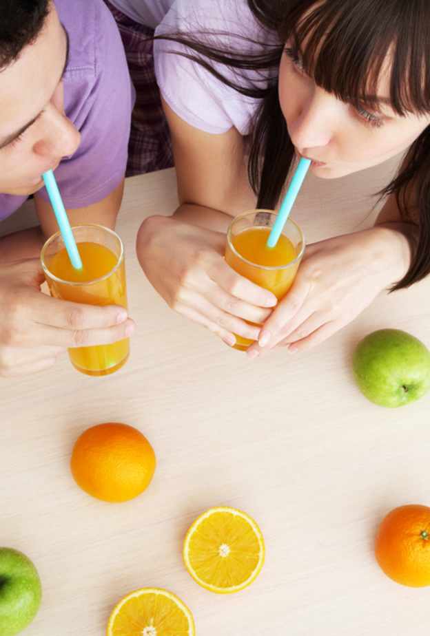 5 عصائر مغذية للعروسين لفترة الحجر المنزلي