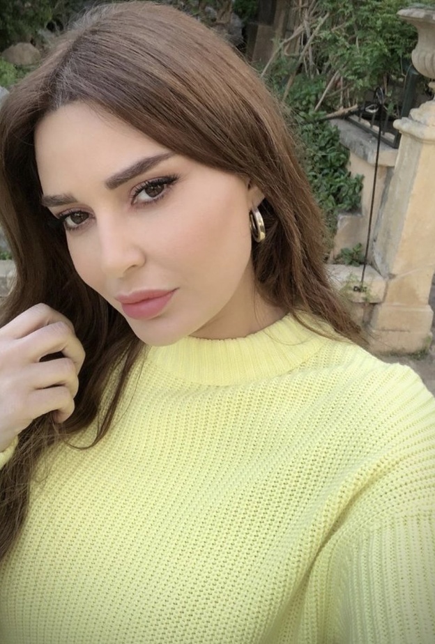 تشارك سيرين عبد النور متابعيها بصورة أنثوية مرفقة ببعض الأفكار الإيجابية