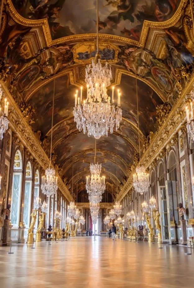 داخل قصر فرساي