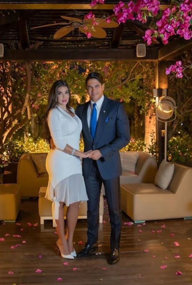 خطفت النجمة ياسمين صبري الأنظار بإطلالتها الأنيقة