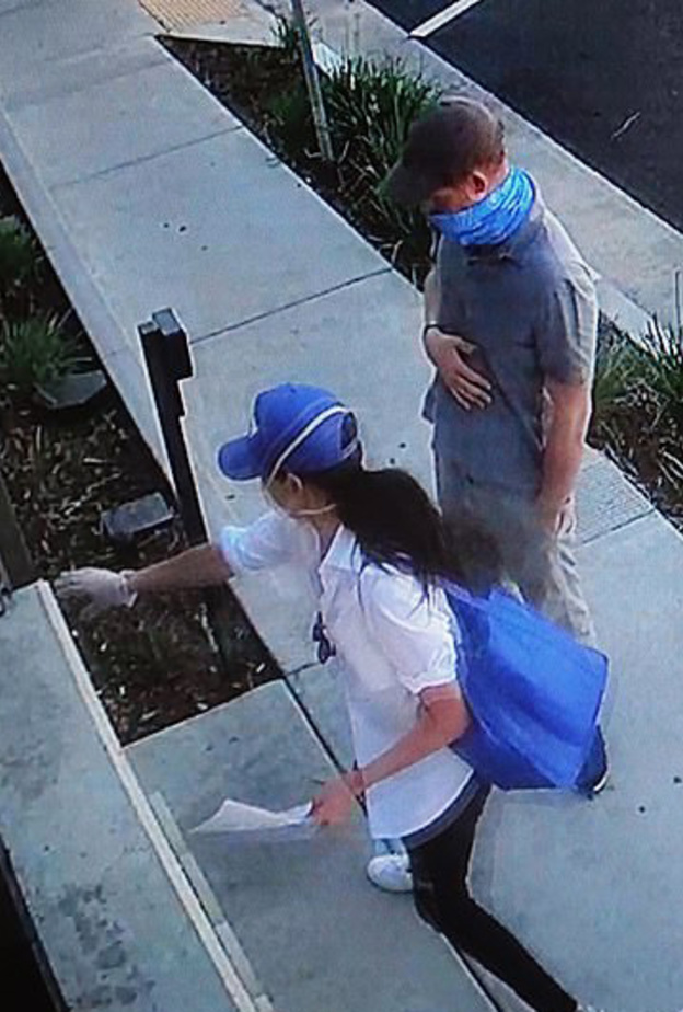 الظهور العلني الأول لثنائي ساسكيس في لوس أنجلوس