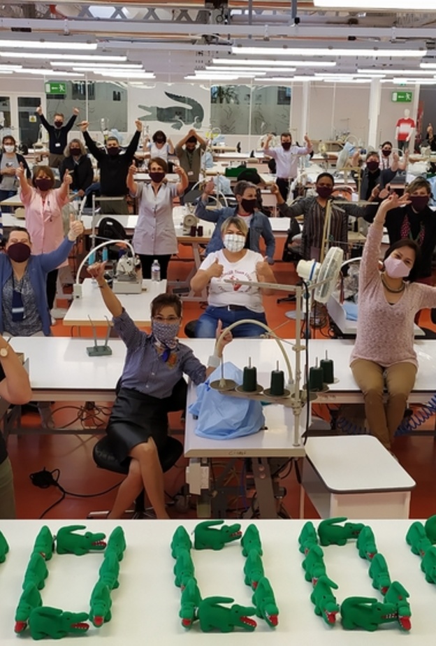 لاكوست تنتج  100000 قناع لمكافحة كورونا