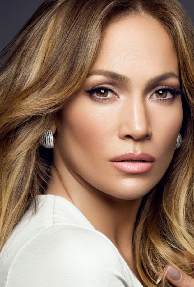  لصاحبة البشرة السمراء مكياج مشرق لرمضان 2020 من وحي جنيفر لوبيز