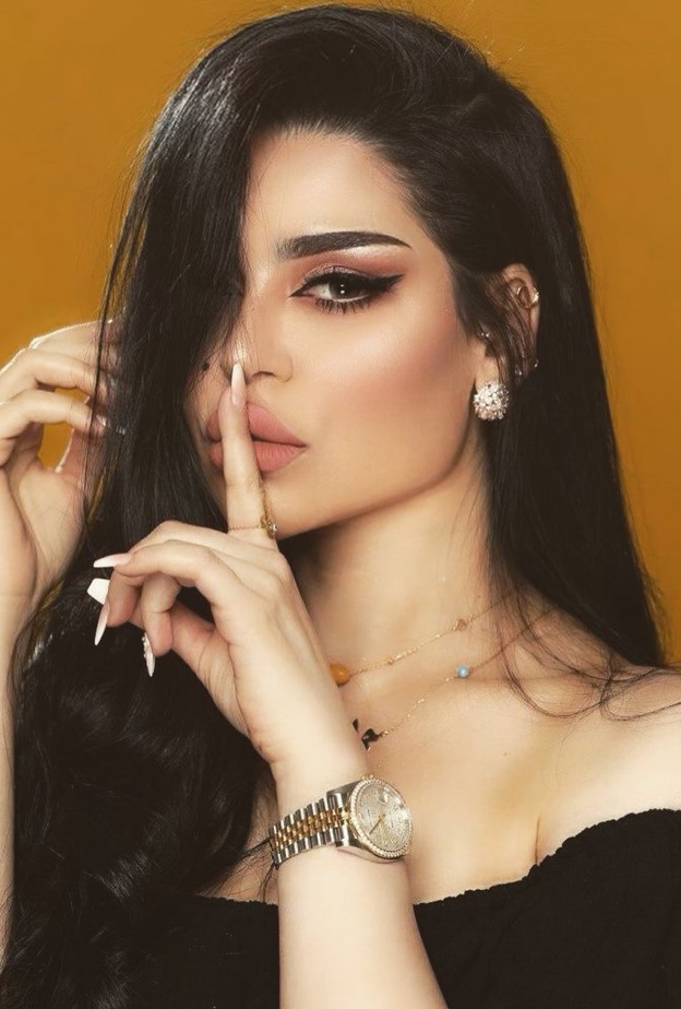 الفنانة جليلة