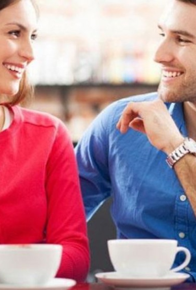 علامات الحب عند الرجل الخجول
