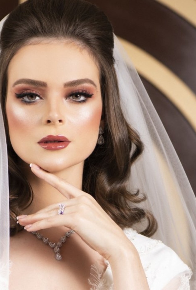  تصوير عروس بكاميرا المصورة فاطمة ال غزوي