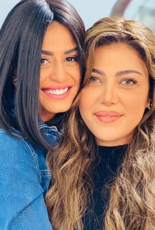 منة فضالي تشارك مع ريهام حجاج كضفة شرف في مسلسلها