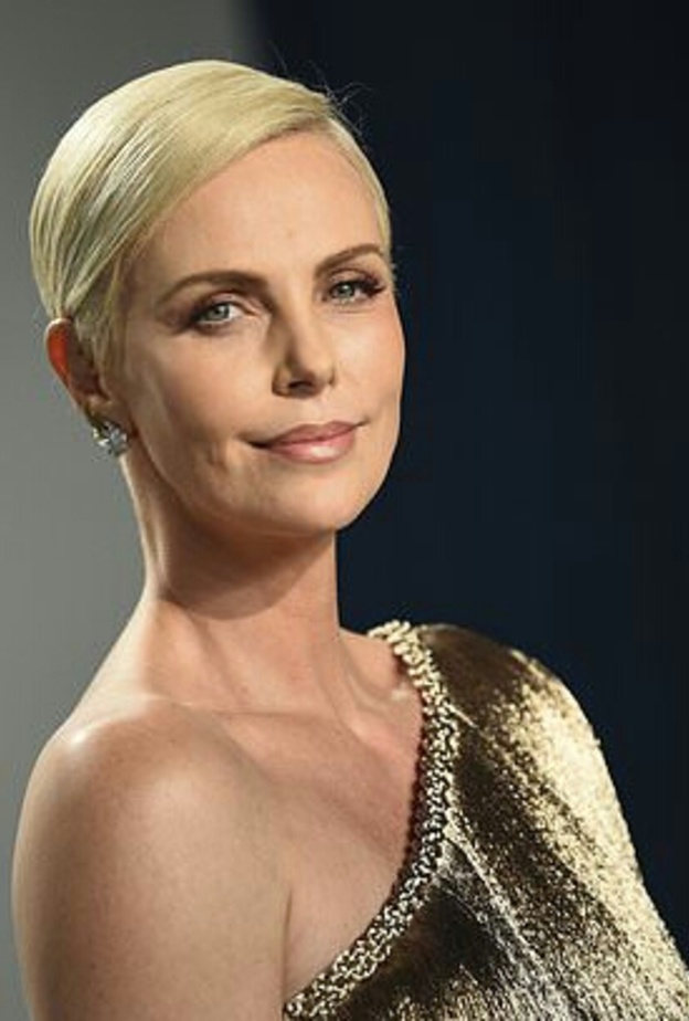 تشارليز ثيرون 