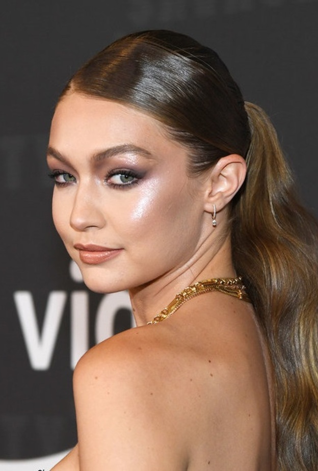 إطلالات مكياج مثالية بأسلوب جيجي