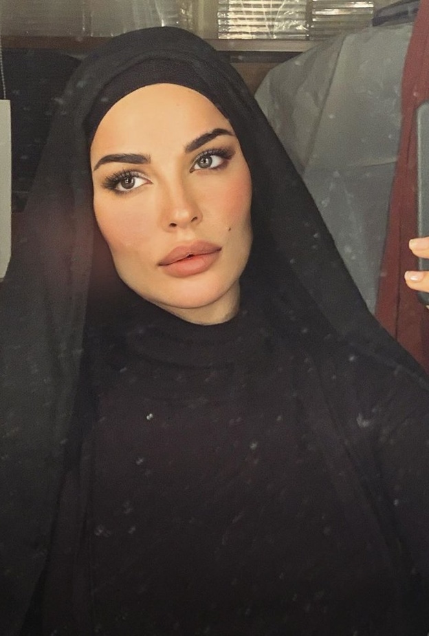 نادين نجيم بالحجاب