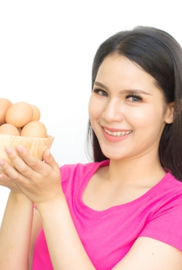 من فوائد البيض على السحور في رمضان مد الجسم بالعناصر الضرورية له أثناء الصيام