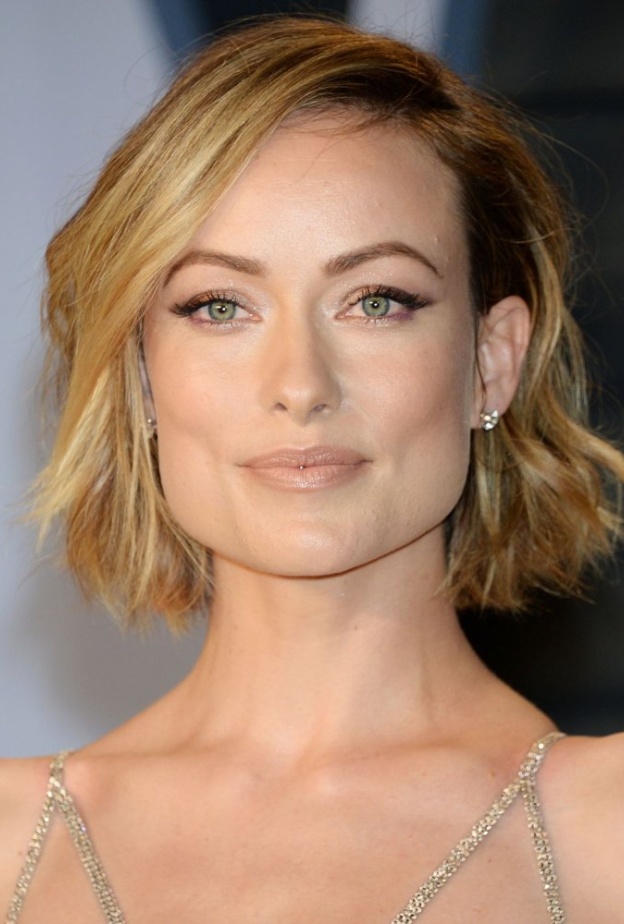 يمكن لصاحبات الوجه البيضاوي اعتماد معظم التسريحات