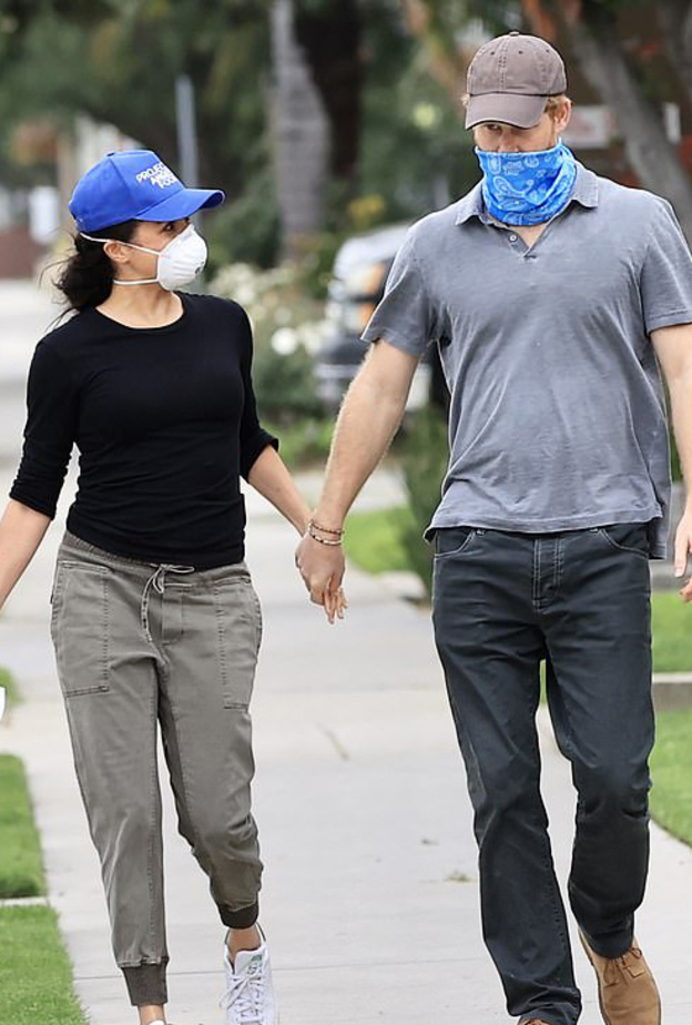  ميغان ماركل تتهم القصر بمحاباة كيت والانحياز لها ضدها