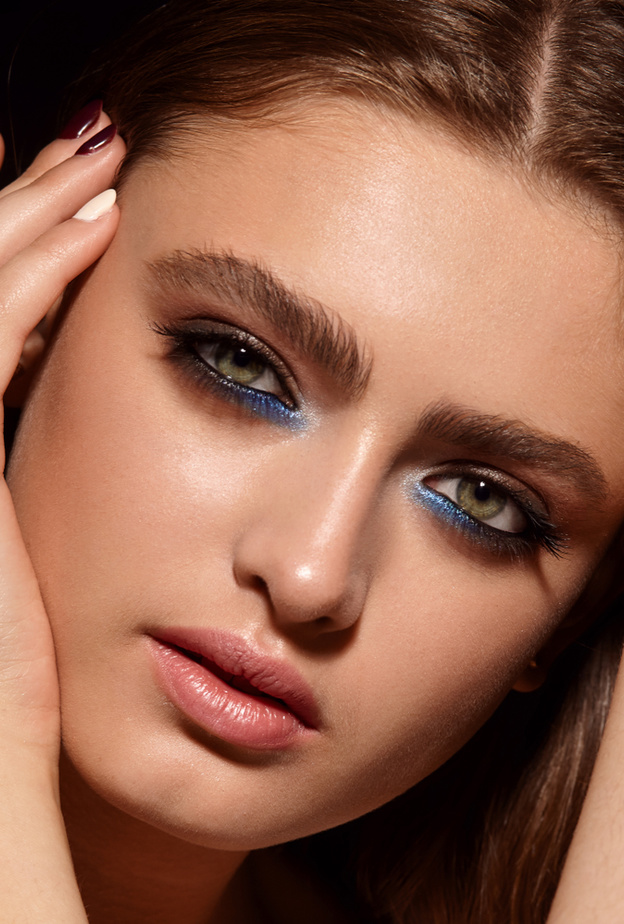 افضل طرق تشقير الحواجب الكثيفة بمواد طبيعية في المنزل