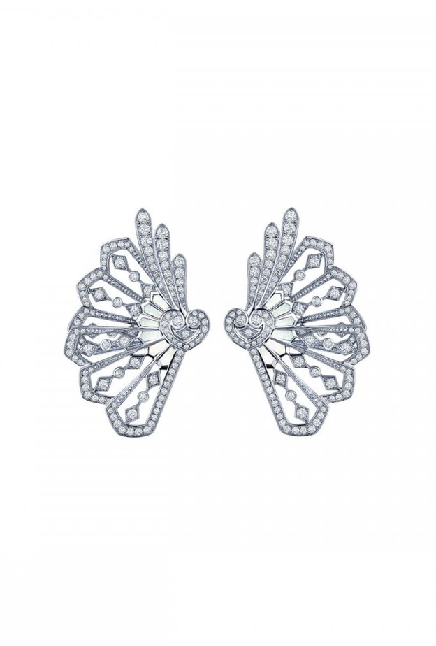 أقراط من جيرارد Garrard