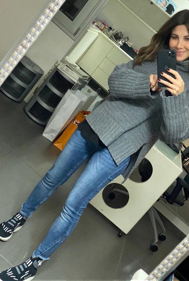 اطلالات مريحة اختاريها باسلوب نانسي عجرم في الحجر المنزلي