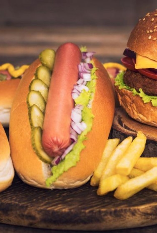  الأطعمة المصنعة تسبب الشيخوخة