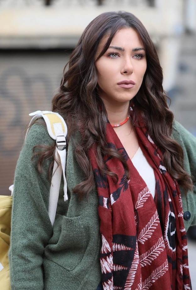 الكونتور الطبيعي على أطراف الوجه جزء أساسي من مكياج دانييلا رحمة