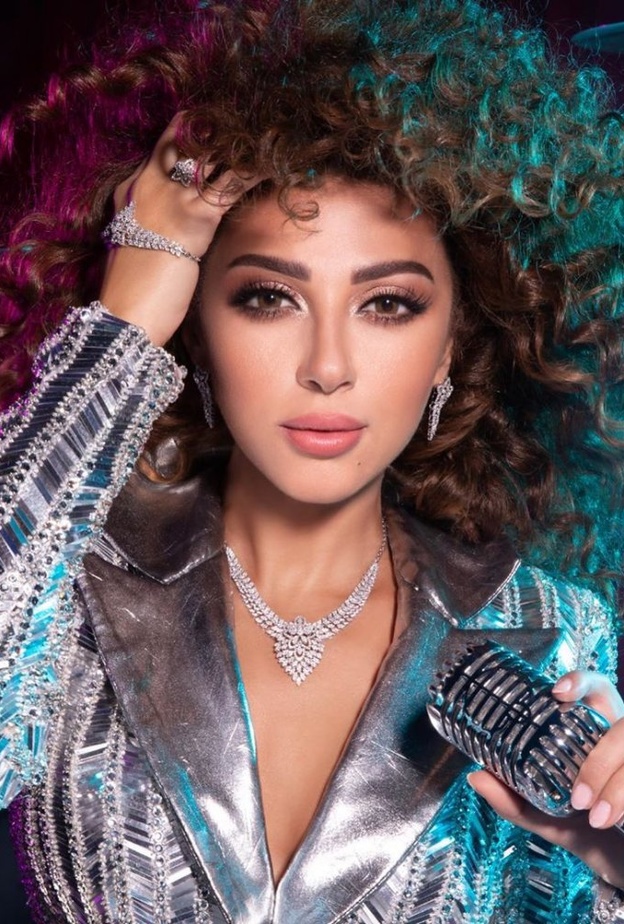 ميريام فارس متألقة بمجوهرات الماس الفاخرة من لازوردي Lazurde